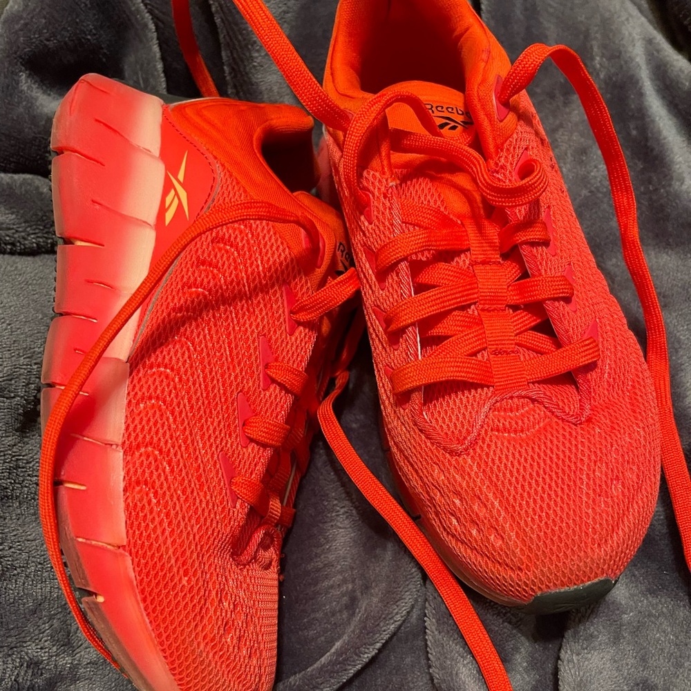 Reebok - Picture 3 of 6